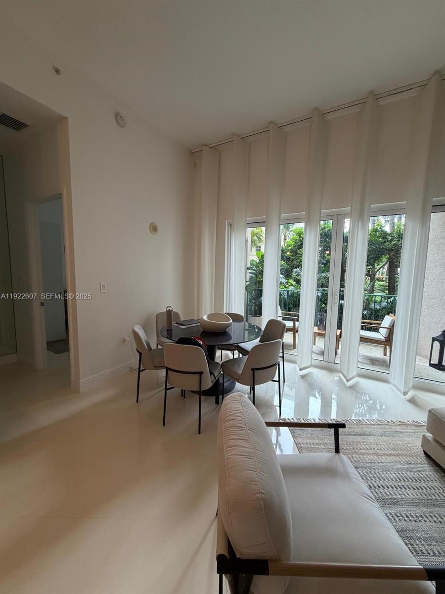 Photo of 19900 Country Club Dr  #114, Aventura, Florida, 33180 - 