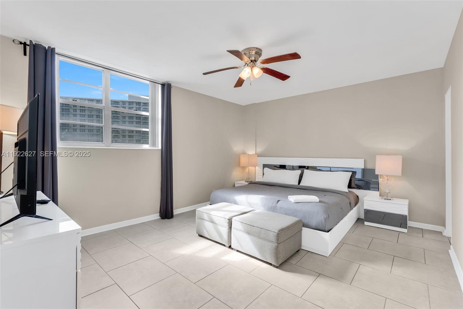 Photo of 3801 Ocean Dr  #7V, Hollywood, Florida, 33019 - 
