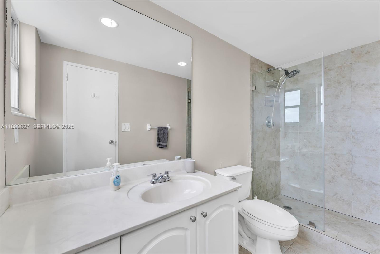 Photo of 3801 Ocean Dr  #7V, Hollywood, Florida, 33019 - 