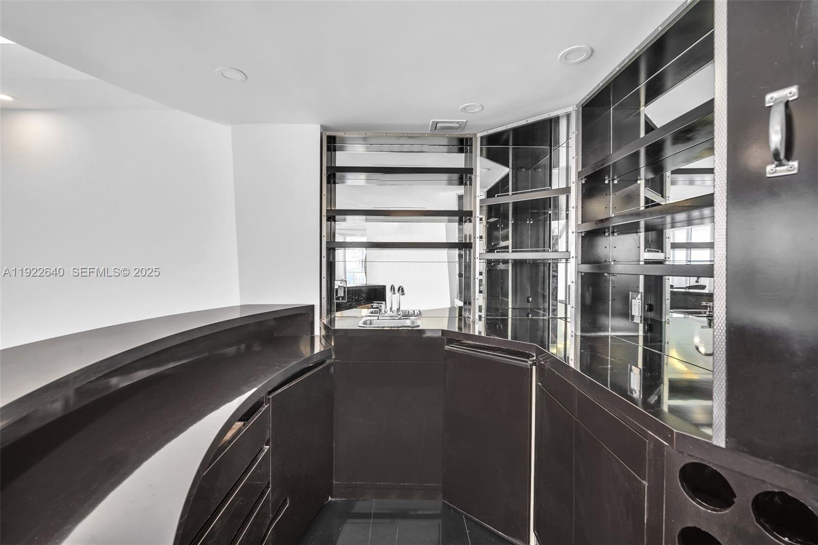 Photo of 16445 Collins Ave #2626, Sunny Isles Beach, Florida, 33160 - Wet Bar