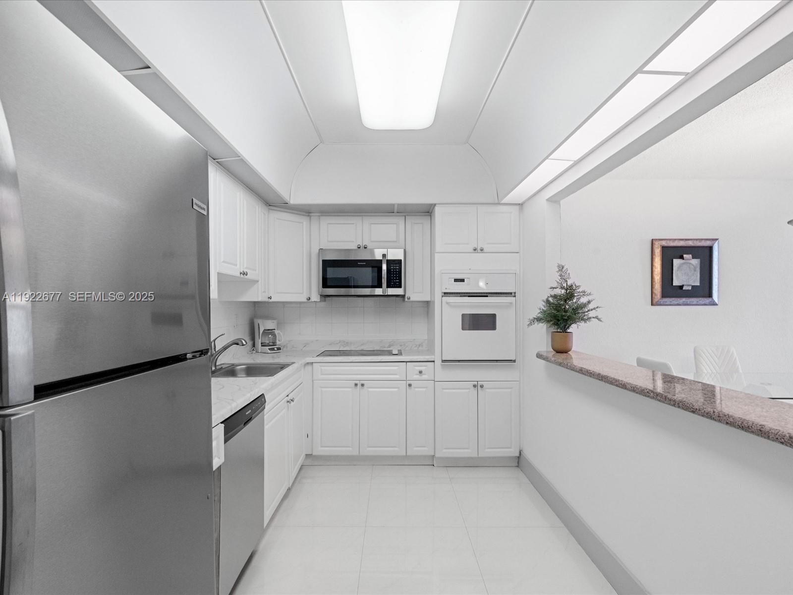 Photo of 19370 Collins Ave  #625, Sunny Isles Beach, Florida, 33160 - 