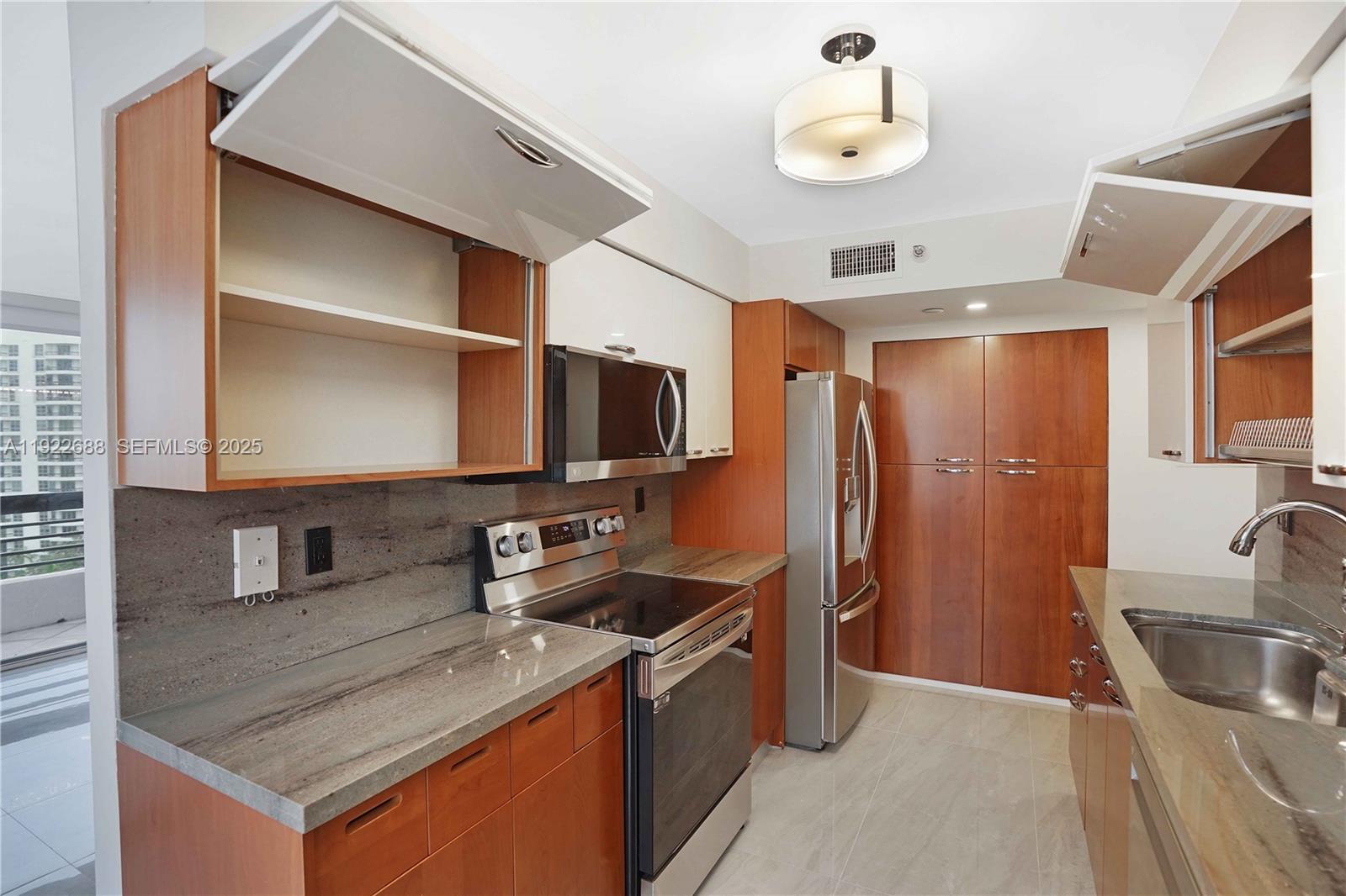 Photo of 3500 Mystic Pointe Dr  #1206, Aventura, Florida, 33180 - 