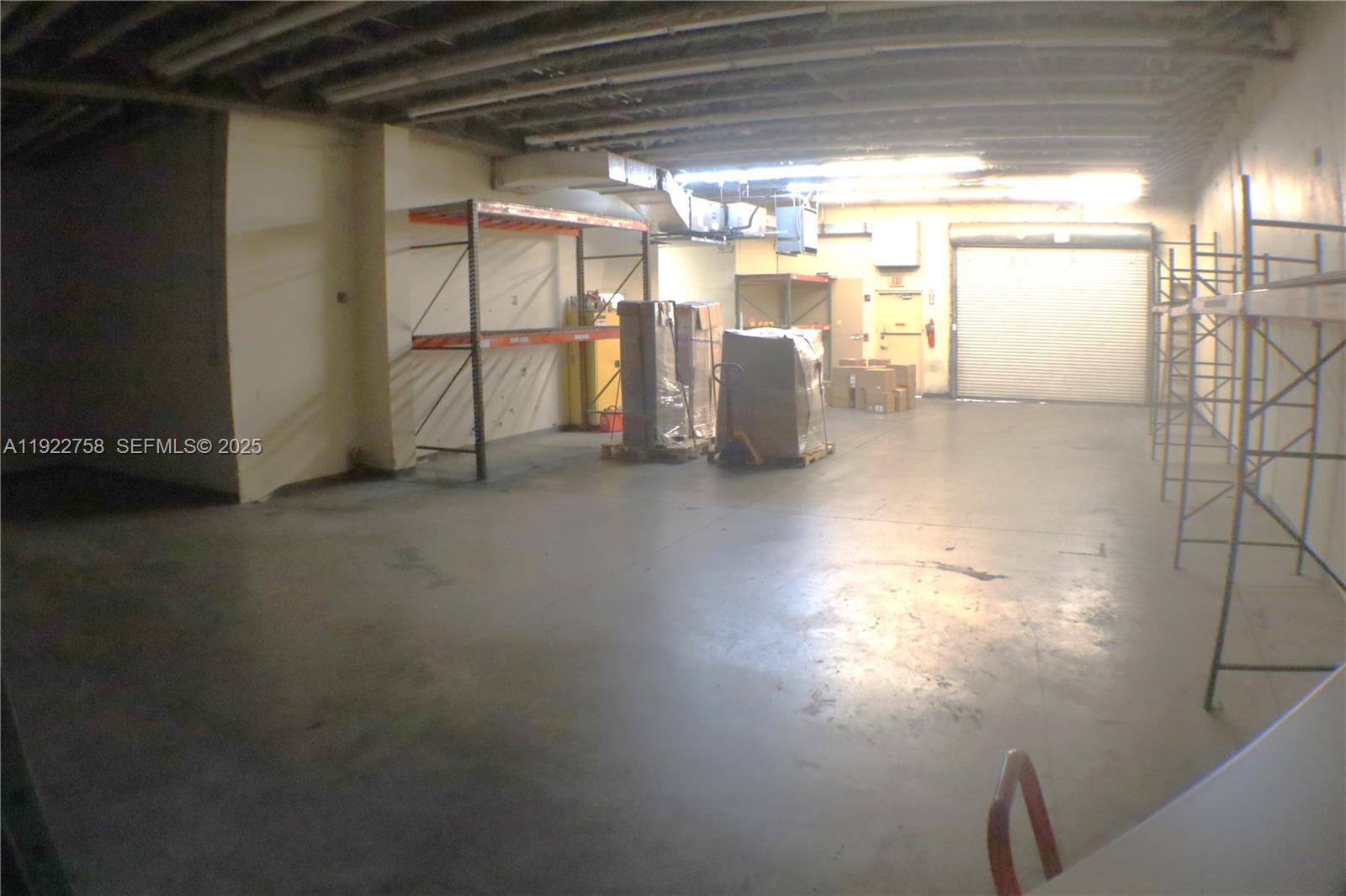 101A  /   sq. ft. $ 2025-12-01 0 Photo