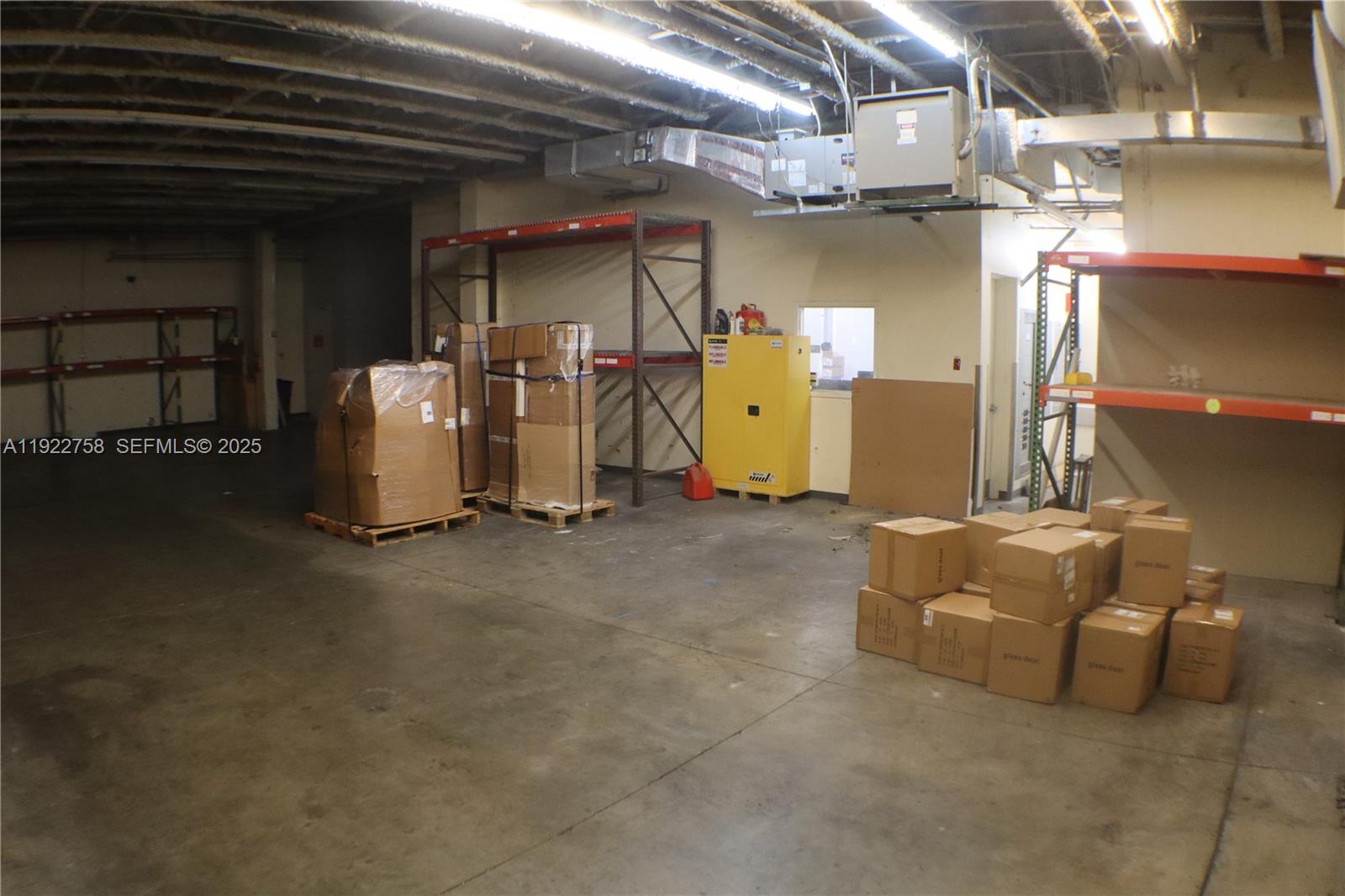 101A  /   sq. ft. $ 2025-12-01 0 Photo