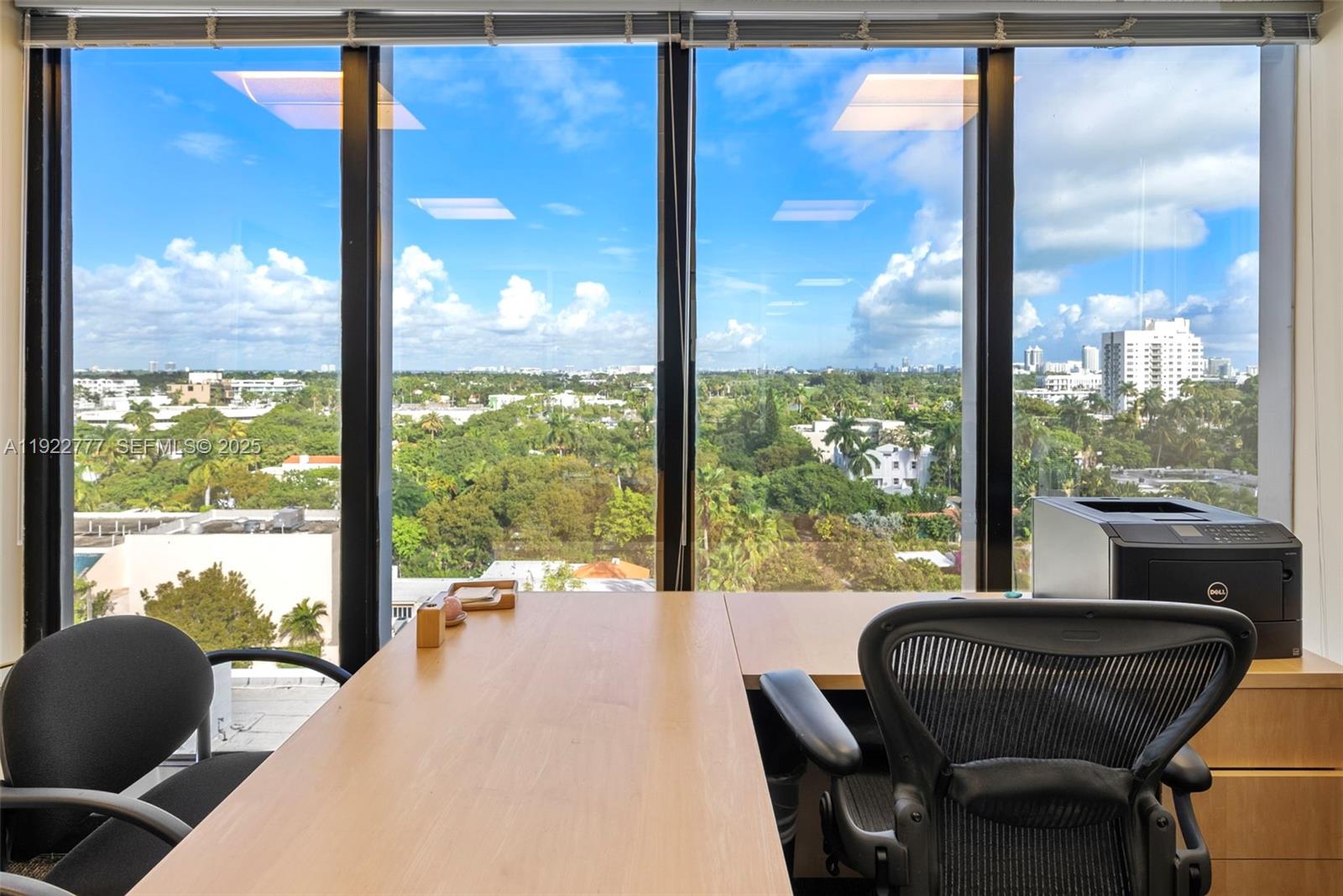 PH1A-PH1D  /   sq. ft. $ 2025-12-01 0 foto