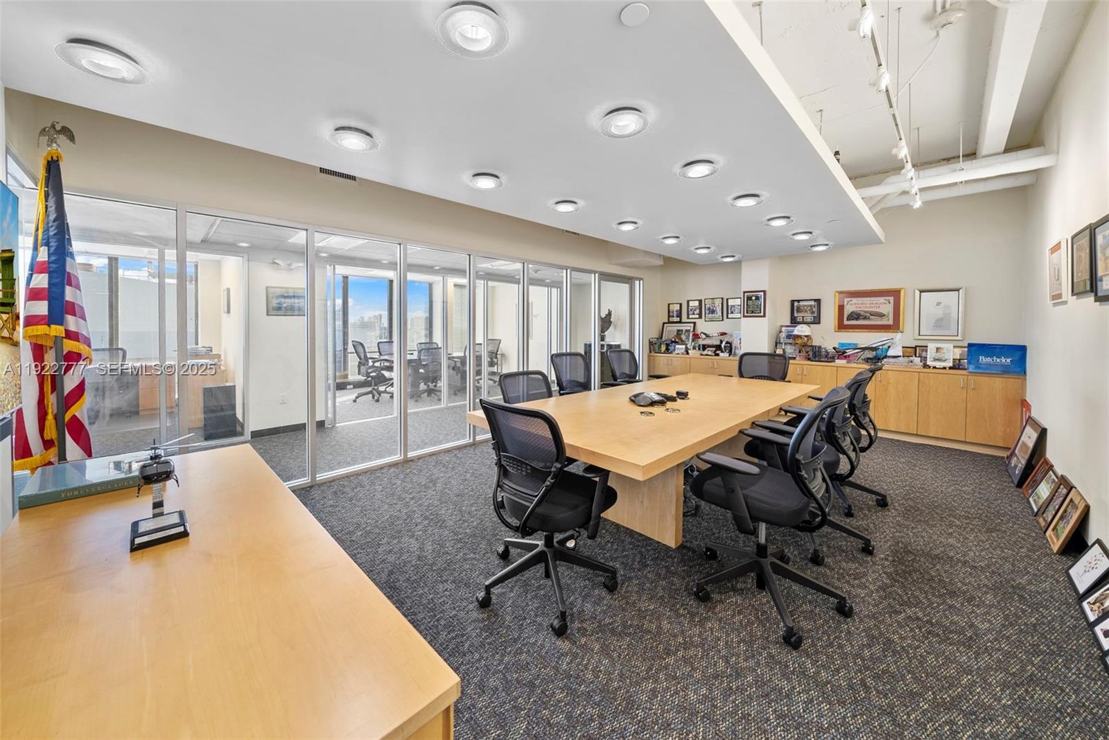 PH1A-PH1D  /   sq. ft. $ 2025-12-01 0 foto