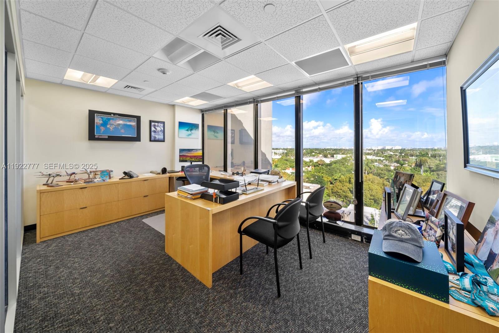 PH1A-PH1D  /   sq. ft. $ 2025-12-01 0 foto