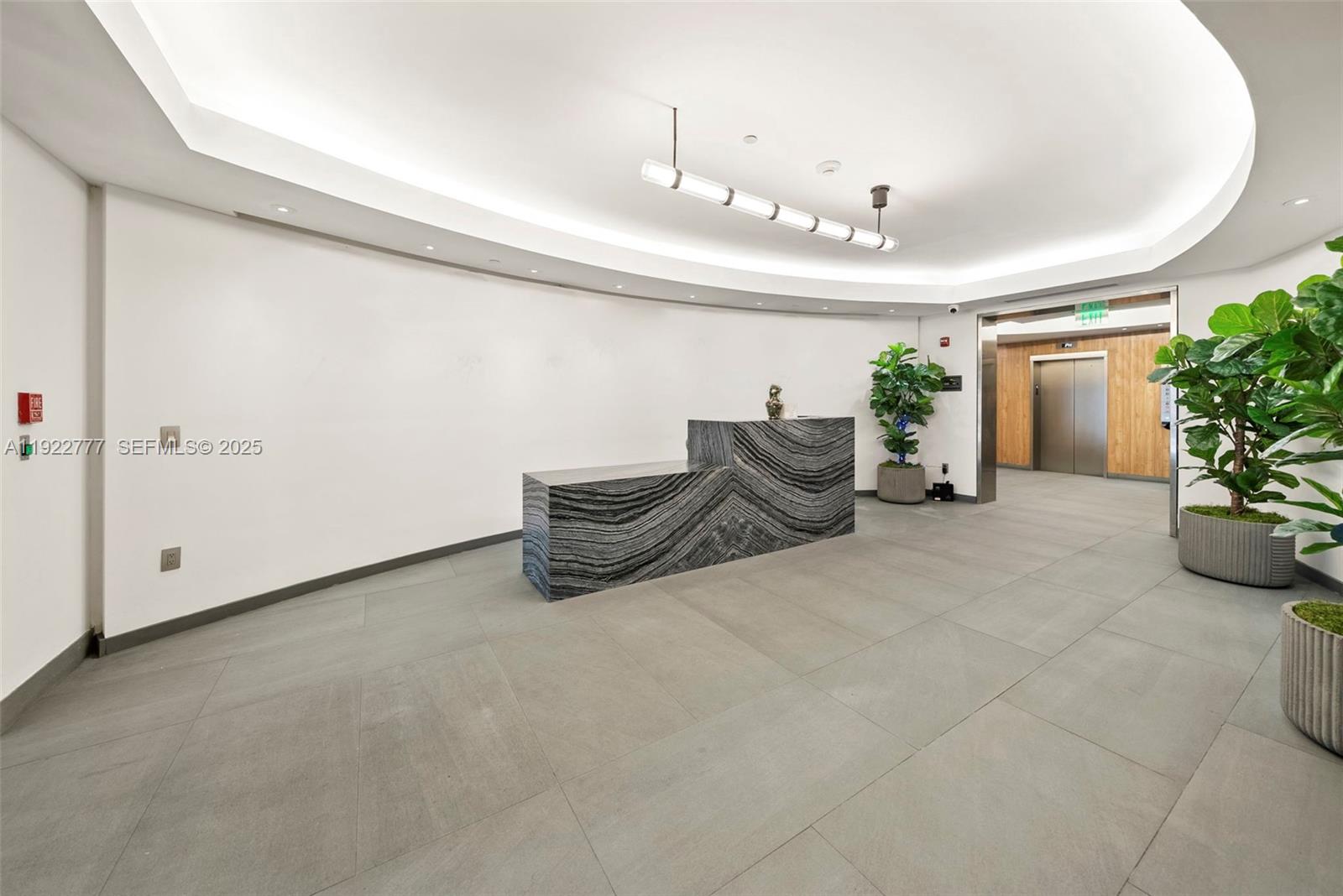 PH1A-PH1D  /   sq. ft. $ 2025-12-01 0 foto