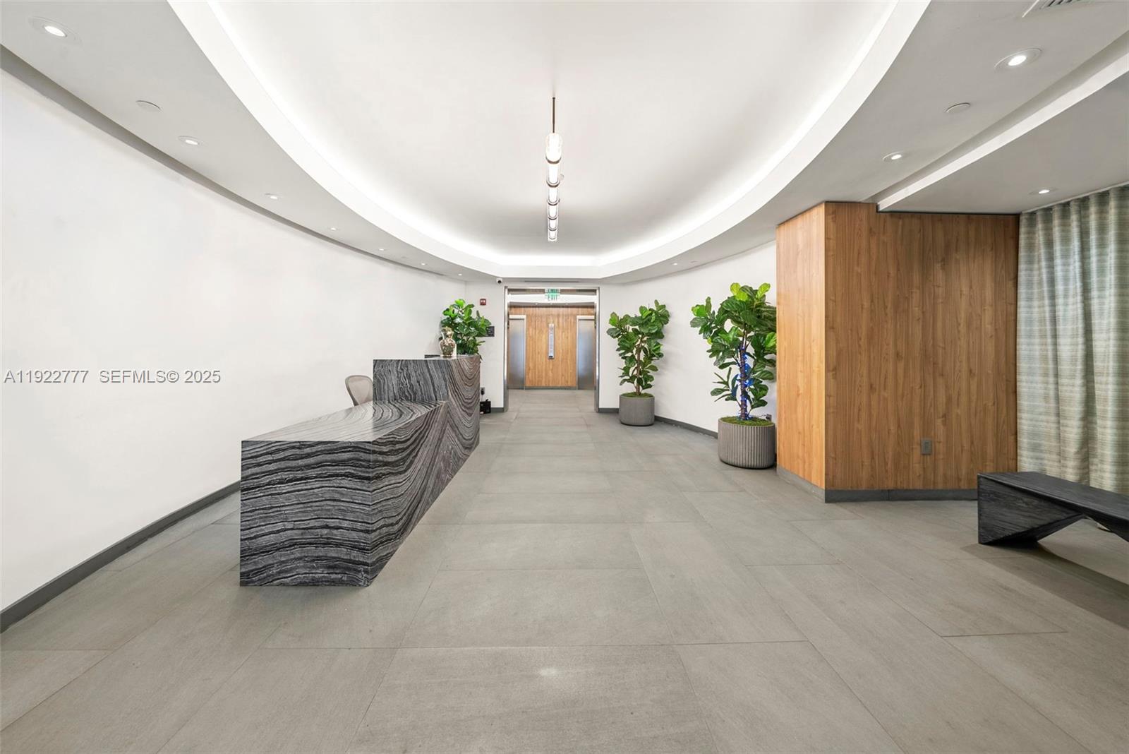 PH1A-PH1D  /   sq. ft. $ 2025-12-01 0 foto