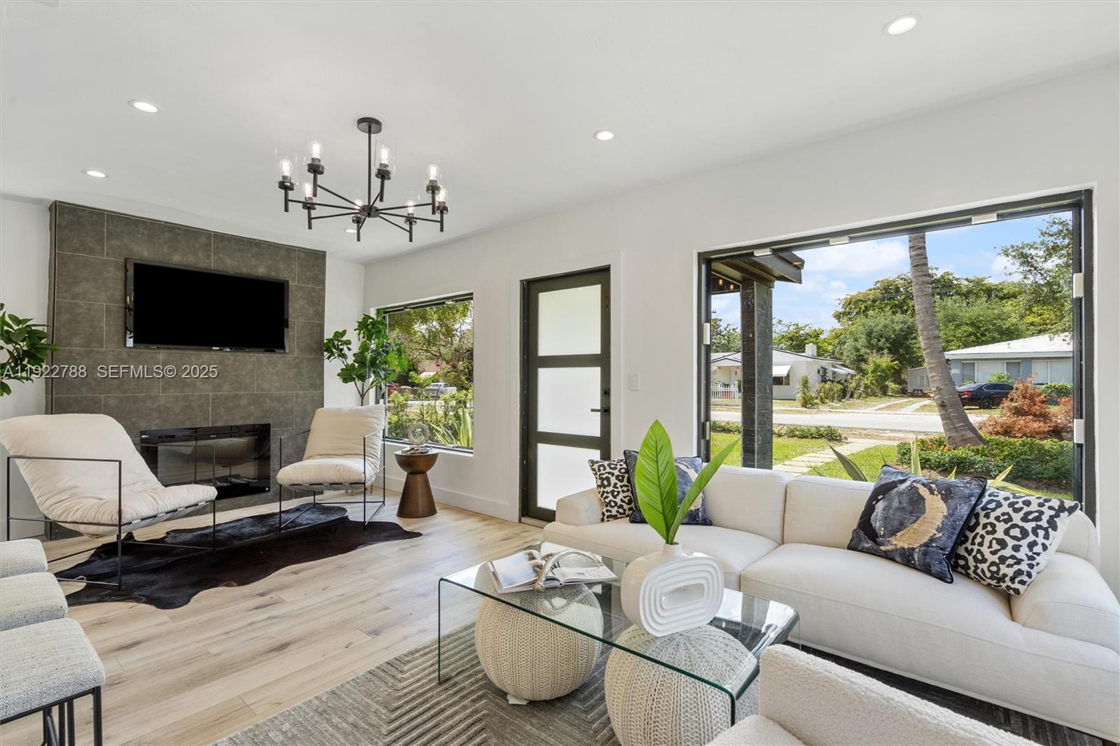 Ver detalles / 2422 sq. ft. $ 2025-12-01 0 foto