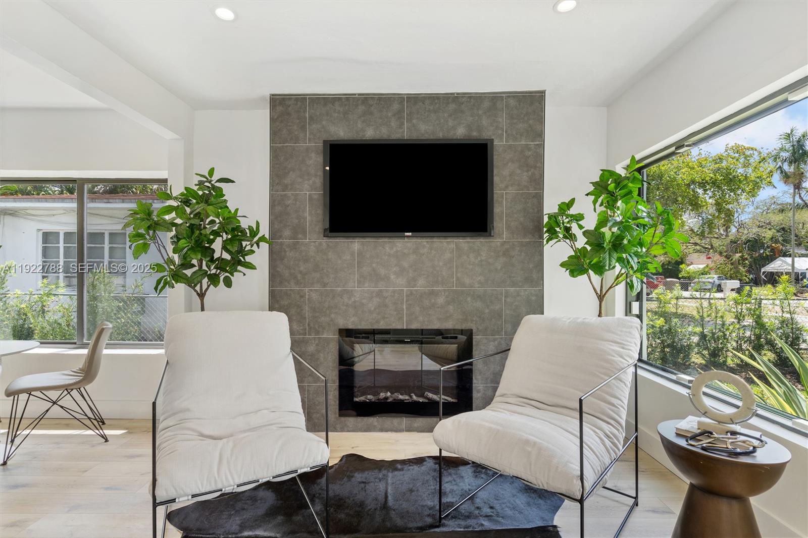 Ver detalles / 2422 sq. ft. $ 2025-12-01 0 foto