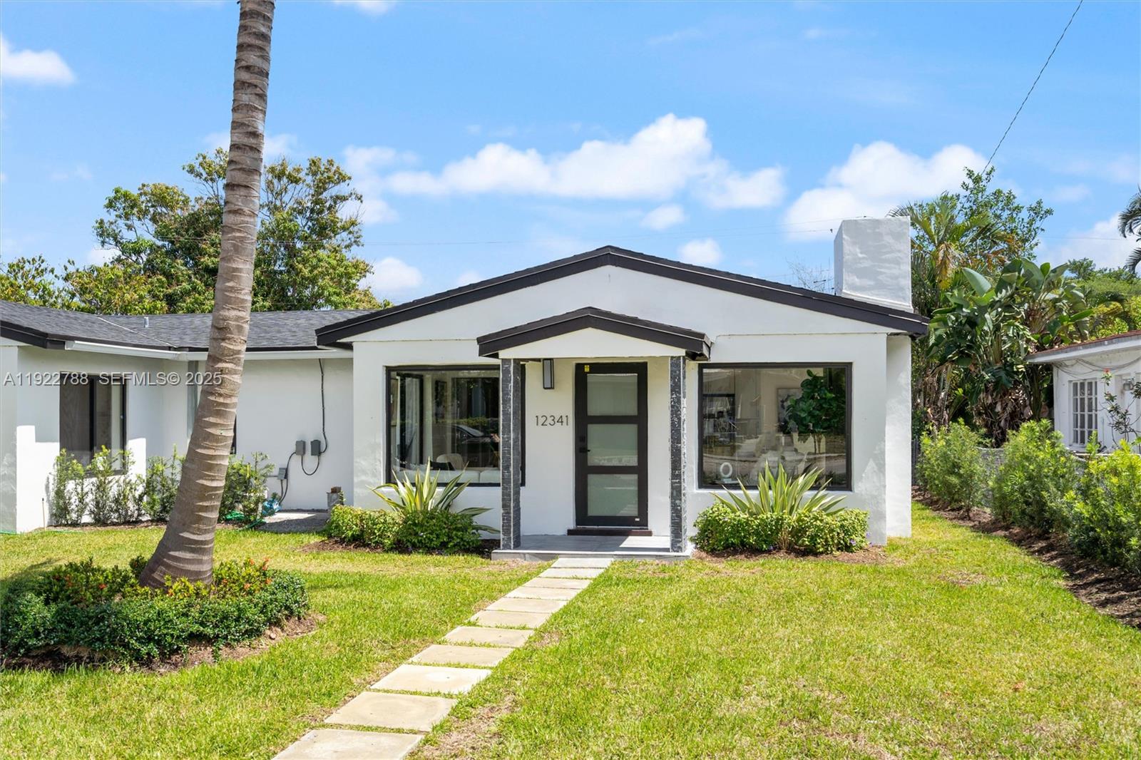 Ver detalles / 2422 sq. ft. $ 2025-12-01 0 foto