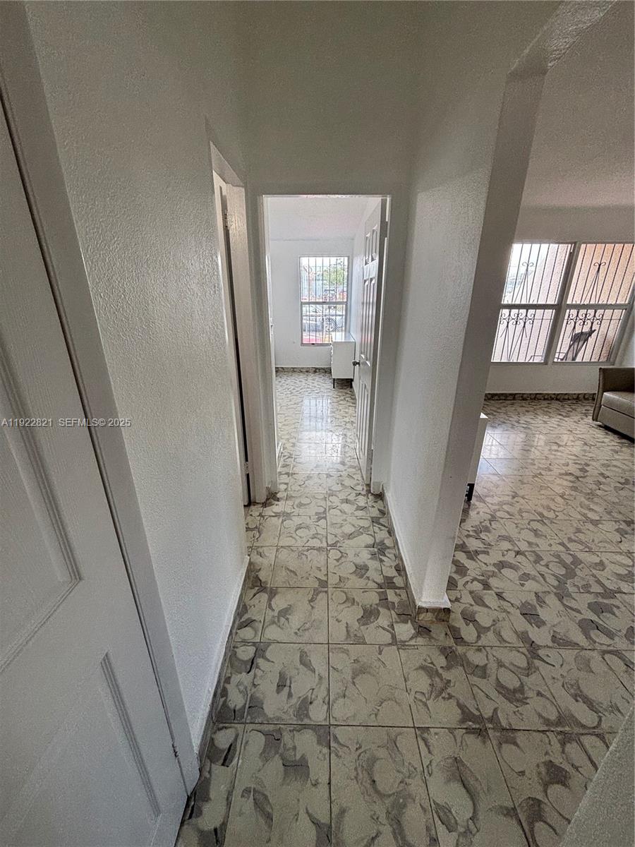 Ver detalles / 1524 sq. ft. $ 2025-12-01 0 foto