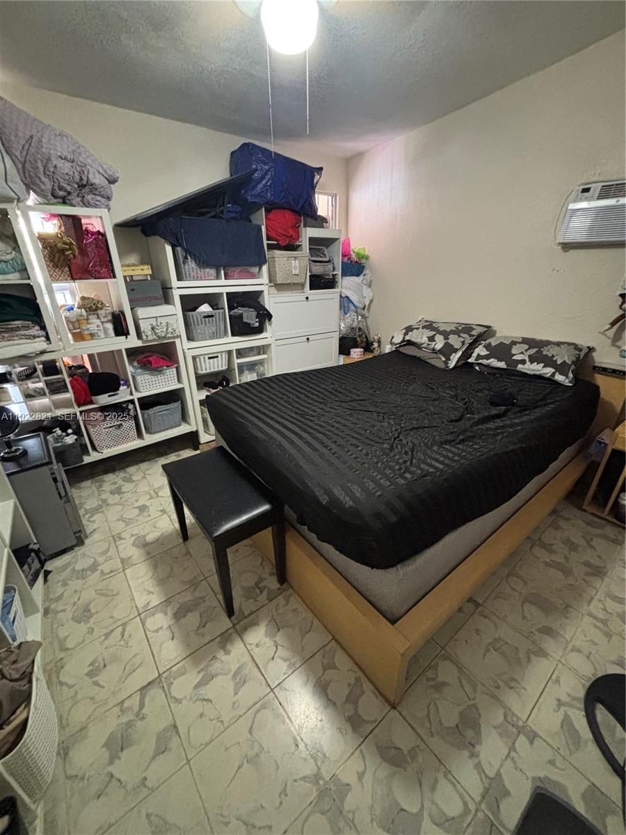 Ver detalles / 1524 sq. ft. $ 2025-12-01 0 foto