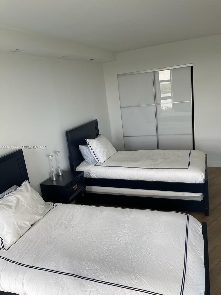 Подробнее 1521 2 / 2 1357 кв.футов $ 2025-12-01 0 Фото