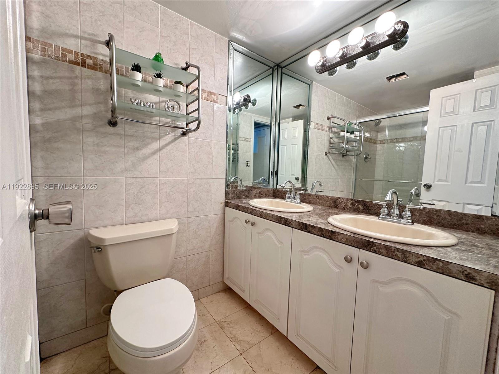 2201 2 / 2 1488 кв.футов $ 2025-12-01 0 Фото