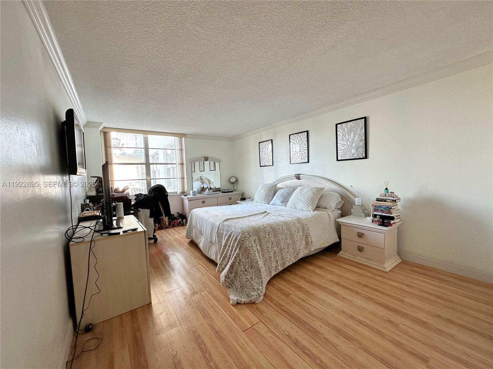 2201 2 / 2 1488 кв.футов $ 2025-12-01 0 Фото