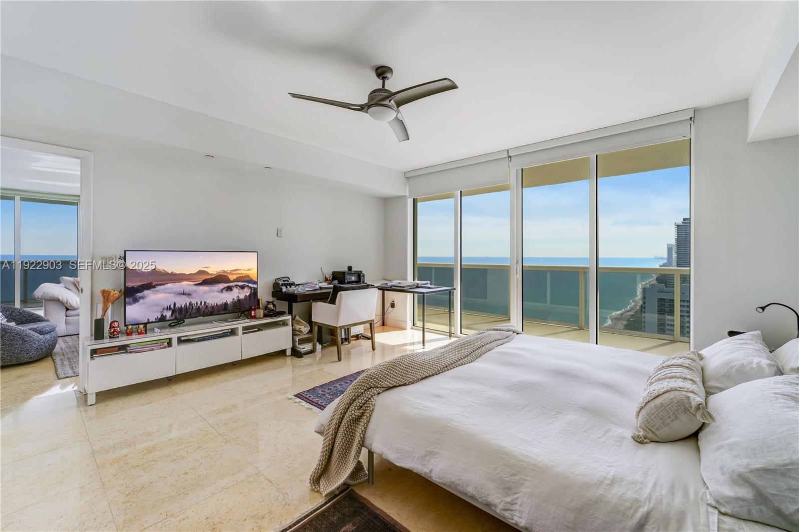3002 3 / 3 2065 sq. ft. $ 2026-03-06 0 foto