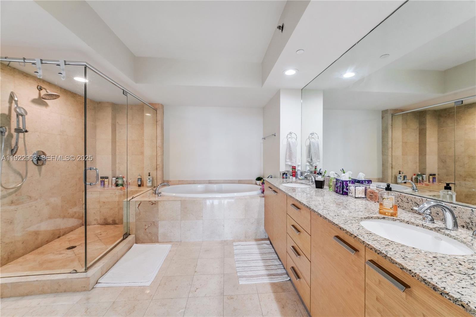 3002 3 / 3 2065 sq. ft. $ 2026-03-06 0 foto