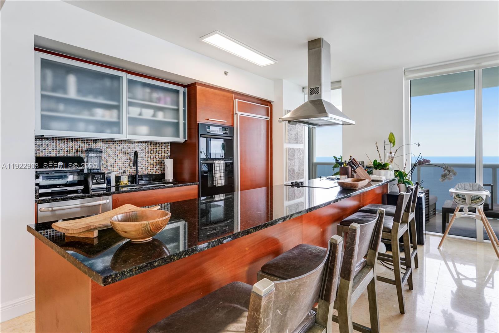 3002 3 / 3 2065 sq. ft. $ 2026-03-06 0 foto
