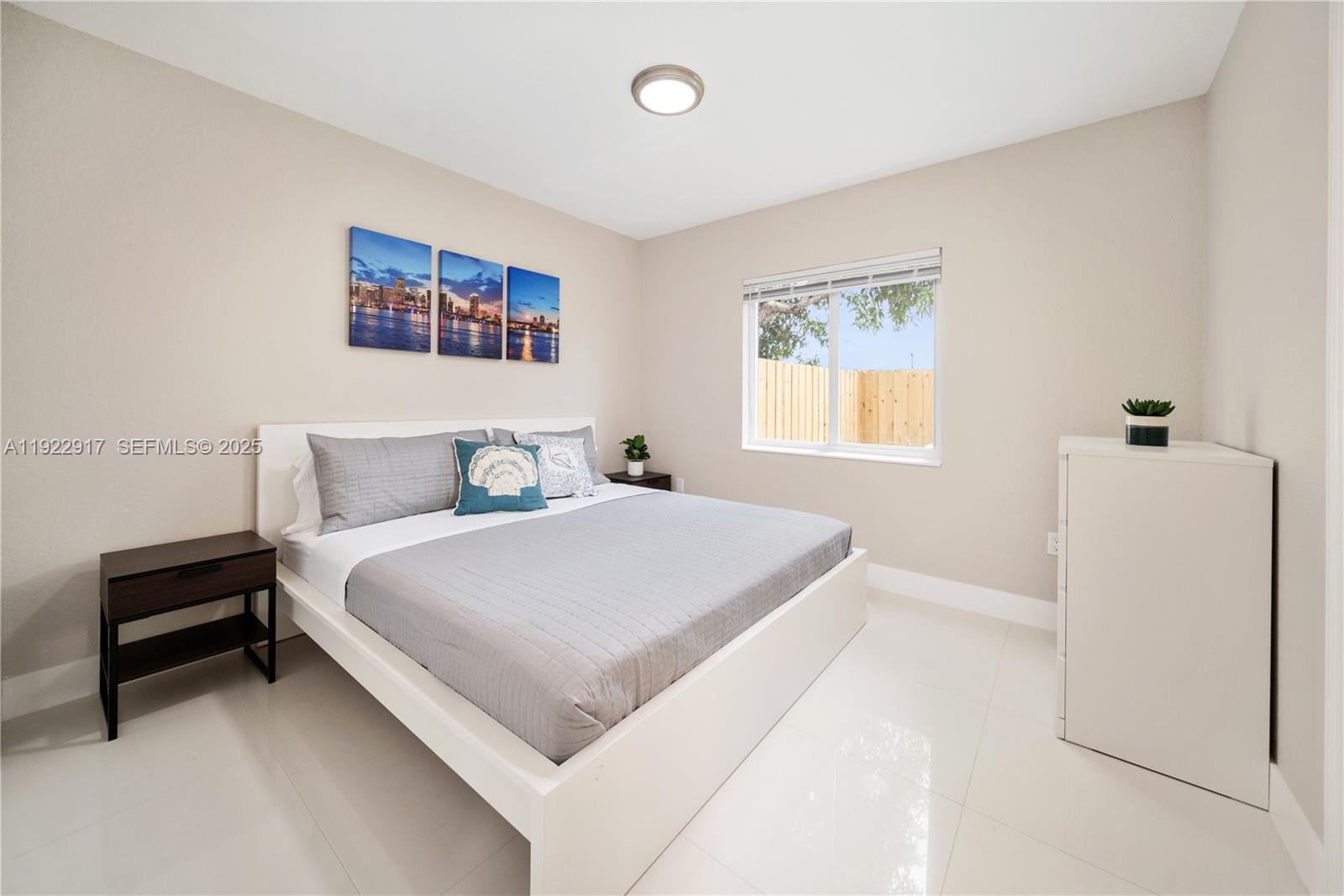 See details / 3456 sq. ft. $ 2025-12-01 0 Photo