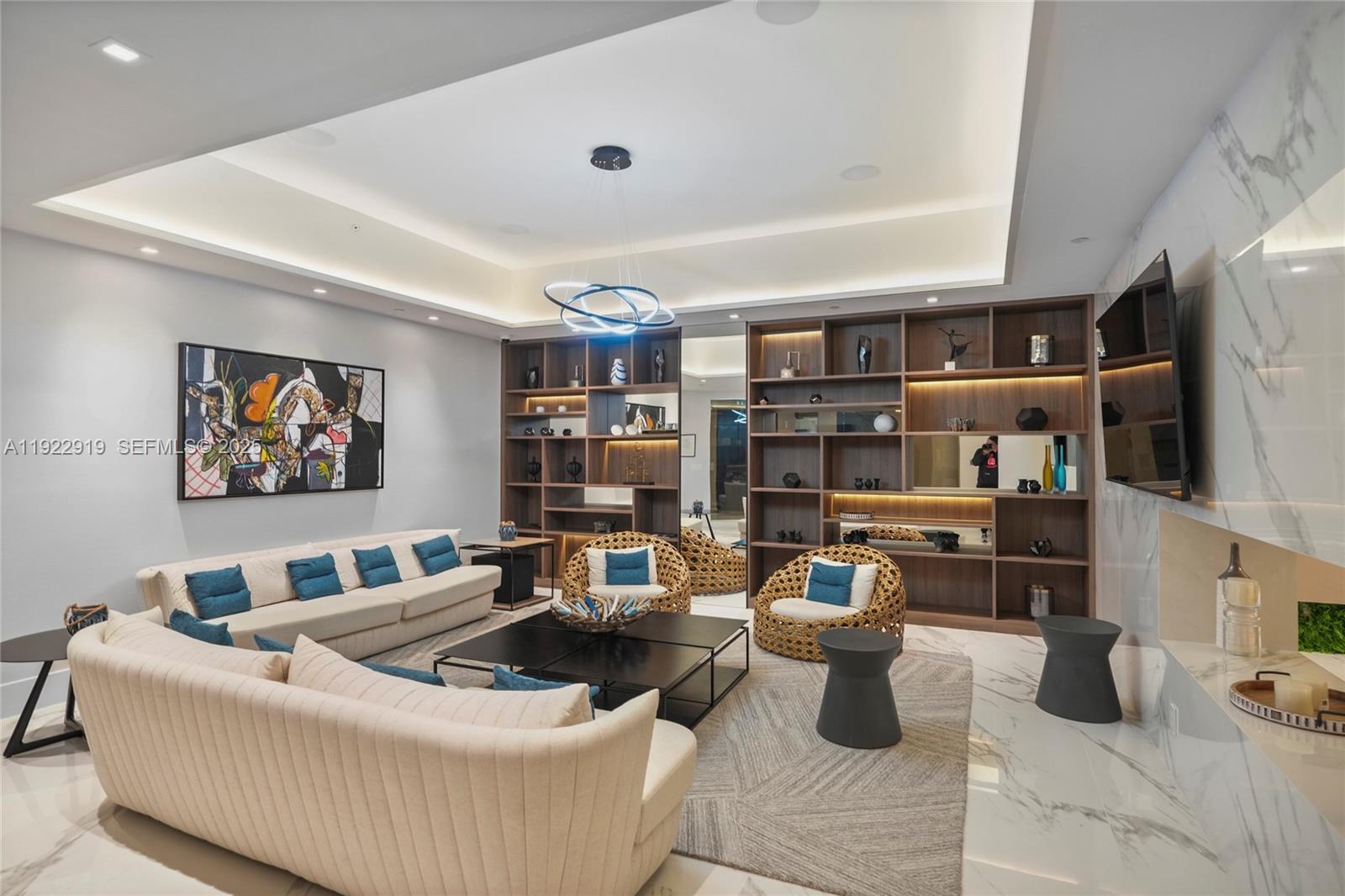 504 3 / 3 1880 sq. ft. $ 2025-12-01 0 foto