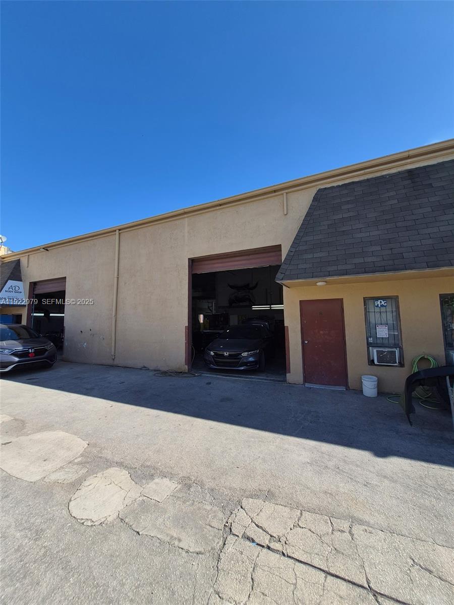 See details 9-8-12 / sq. ft. $ 2025-12-01 0 Photo