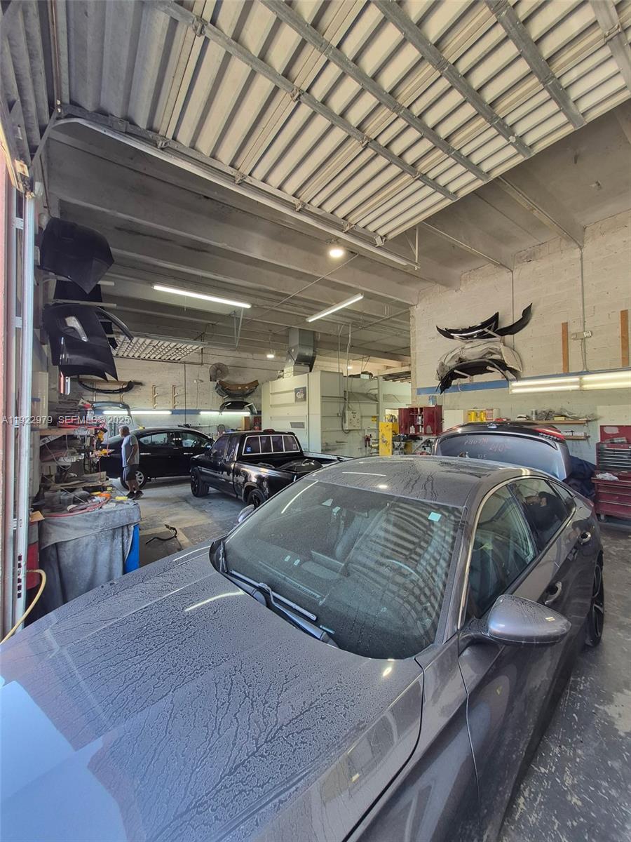 See details 9-8-12 / sq. ft. $ 2025-12-01 0 Photo