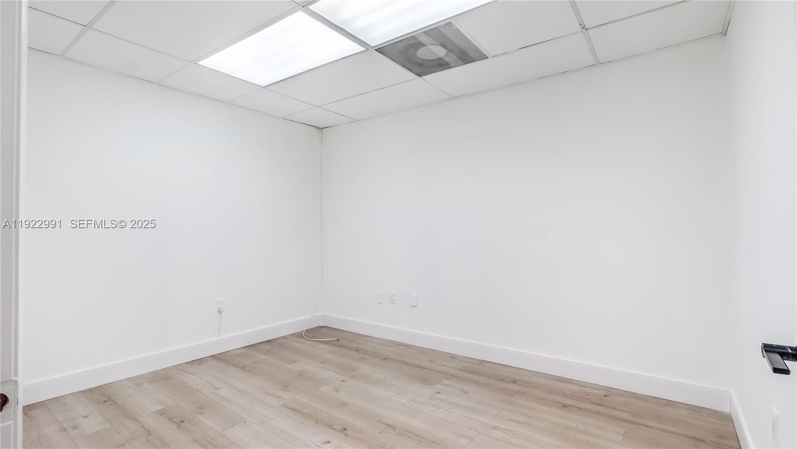 See details / sq. ft. $ 2025-12-03 0 Photo