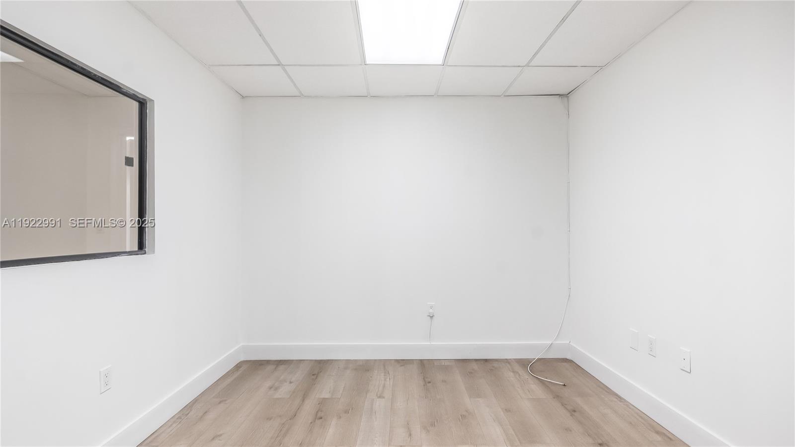 See details / sq. ft. $ 2025-12-03 0 Photo