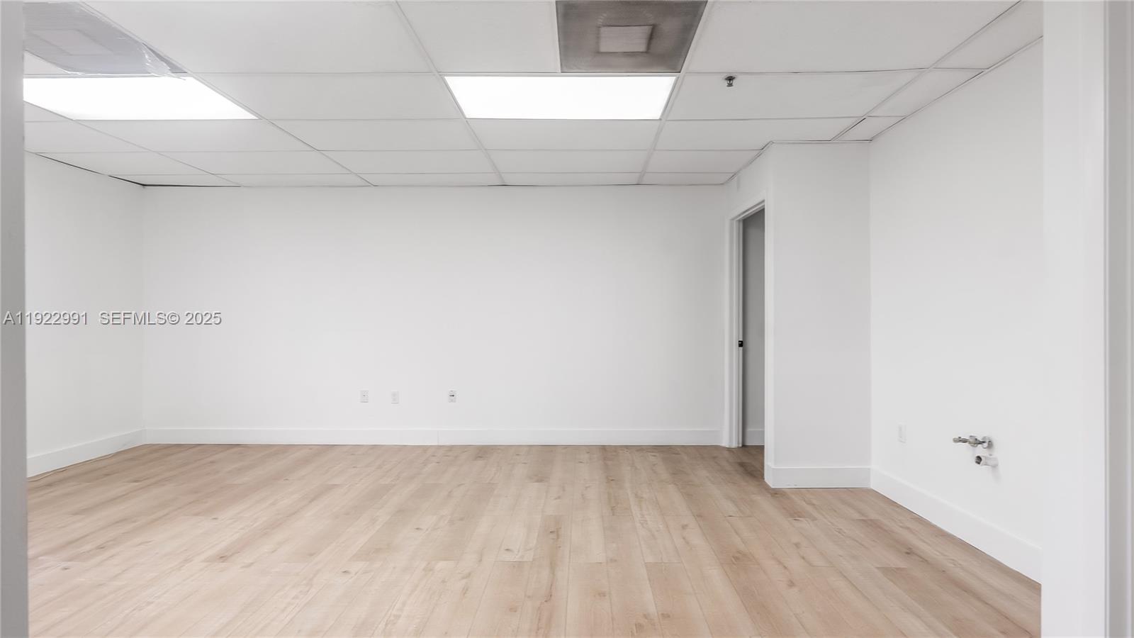 See details / sq. ft. $ 2025-12-03 0 Photo