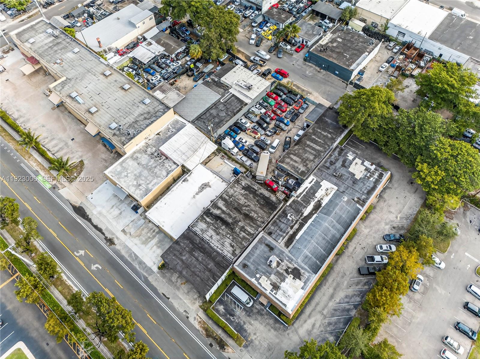   /   sq. ft. $ 2025-12-01 0 foto