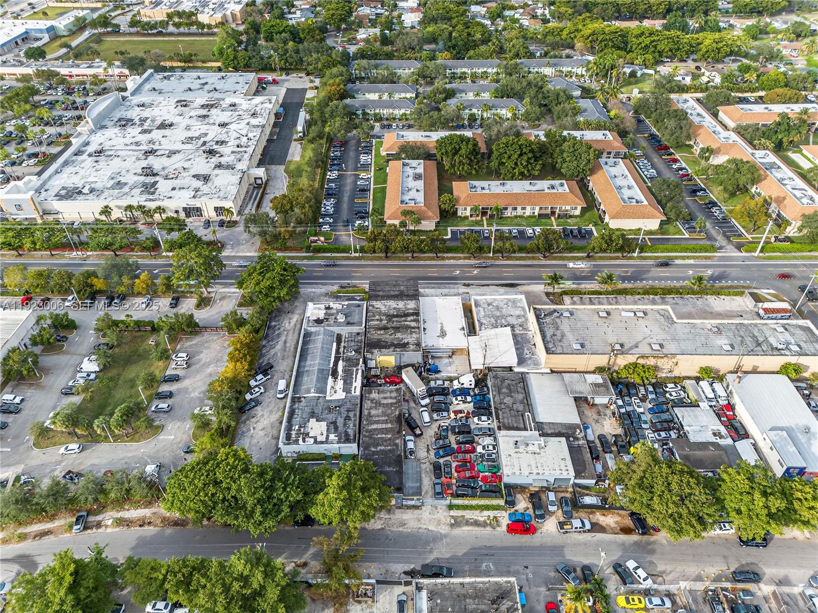   /   sq. ft. $ 2025-12-01 0 foto