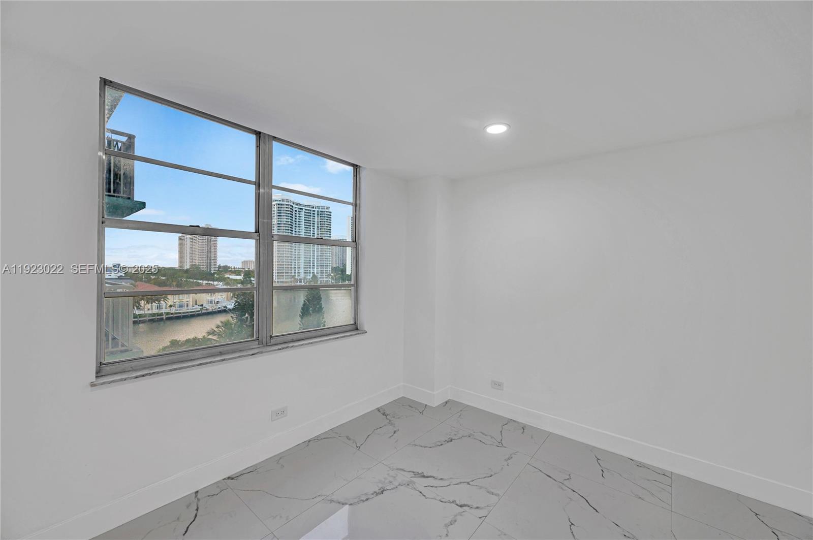 See details 820 2 / 2 1488 sq. ft. $ 2025-12-01 0 Photo