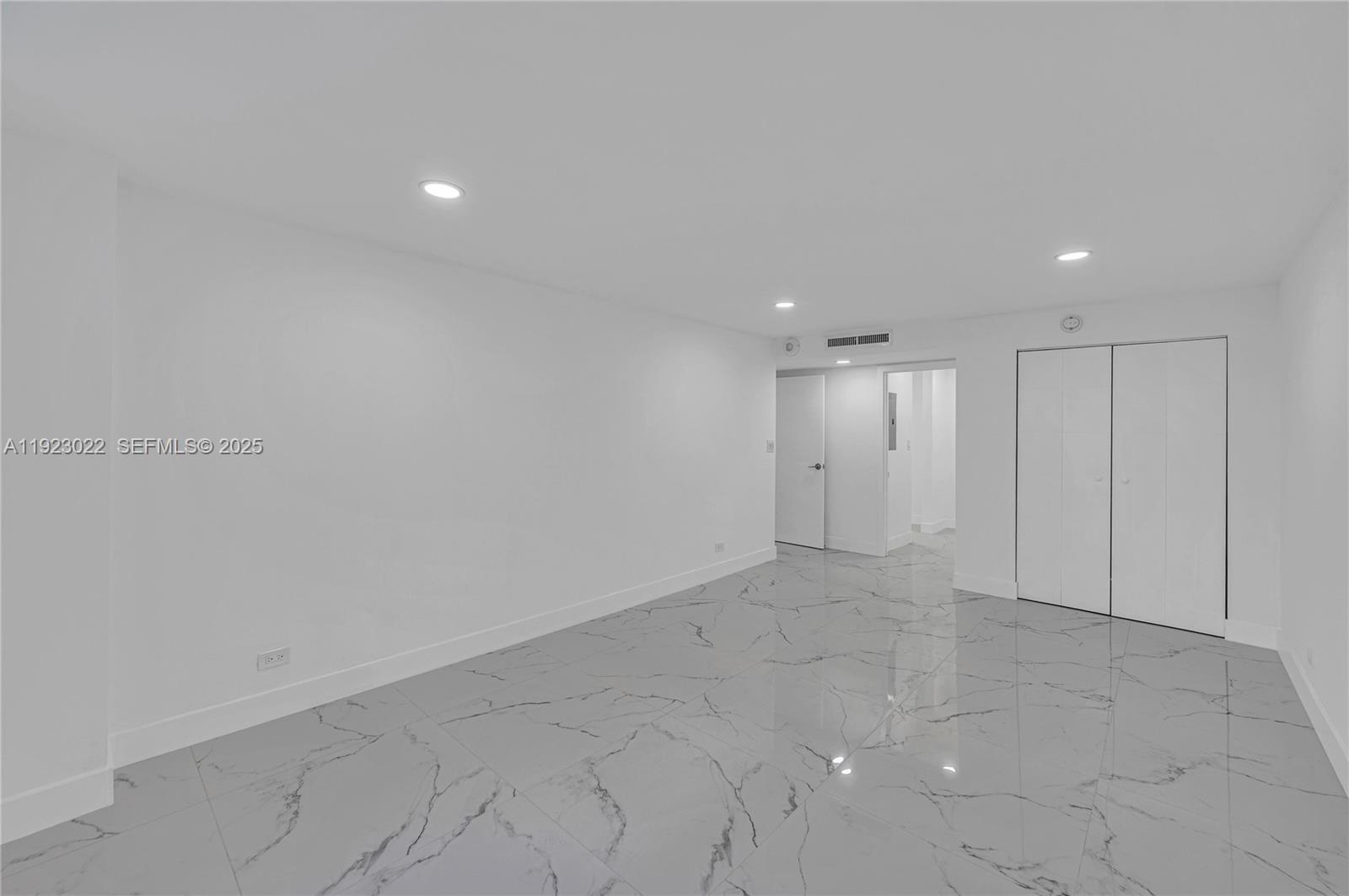 See details 820 2 / 2 1488 sq. ft. $ 2025-12-01 0 Photo