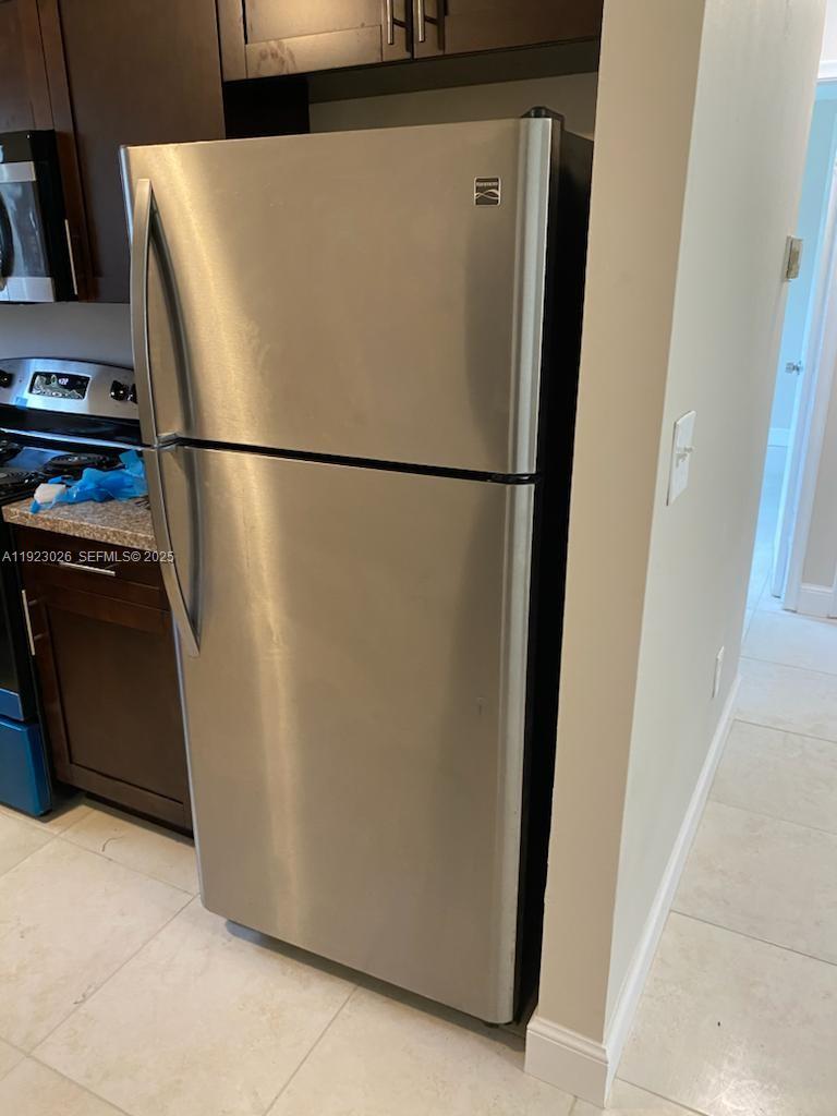 See details / 2088 sq. ft. $ 2025-12-01 0 Photo