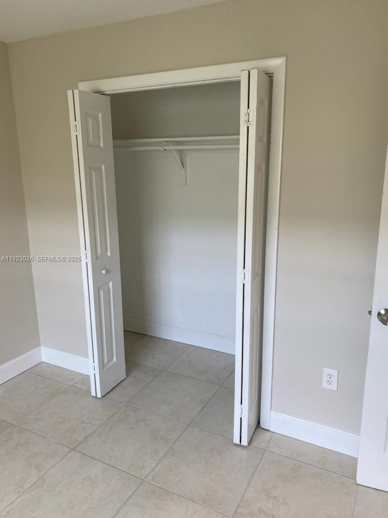 See details / 2088 sq. ft. $ 2025-12-01 0 Photo