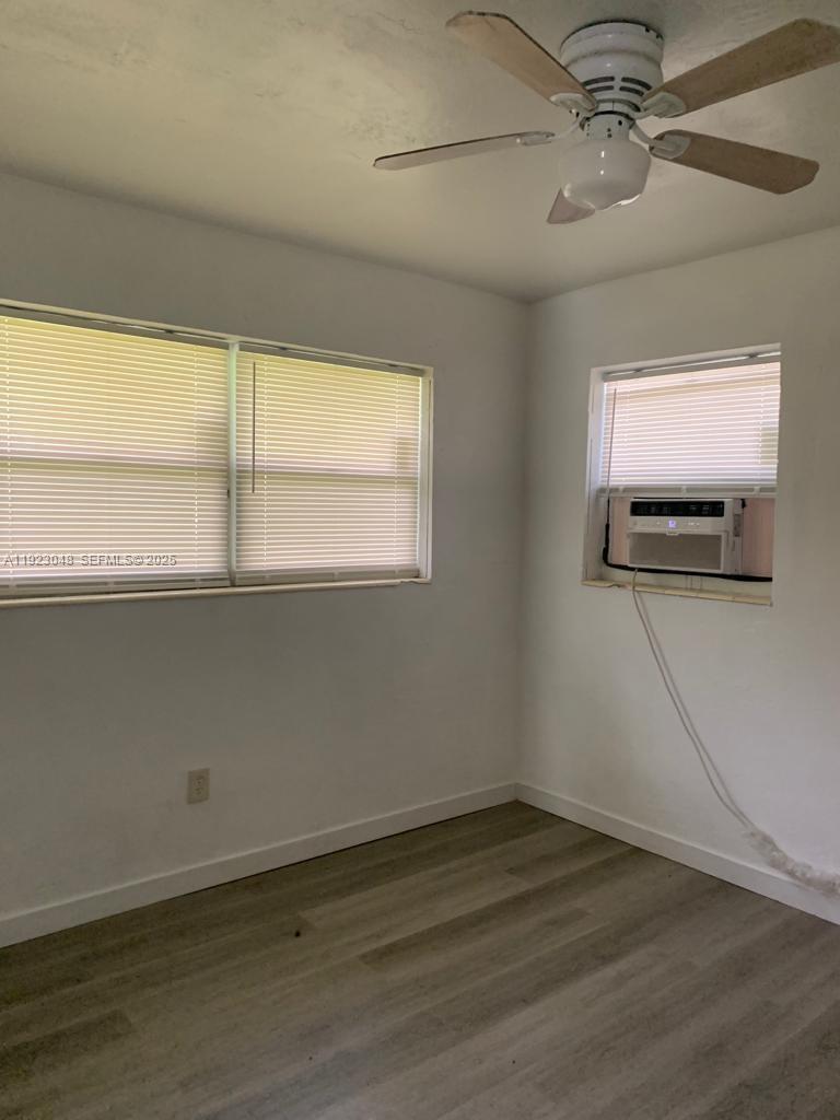 See details / 1650 sq. ft. $ 2025-12-01 0 Photo