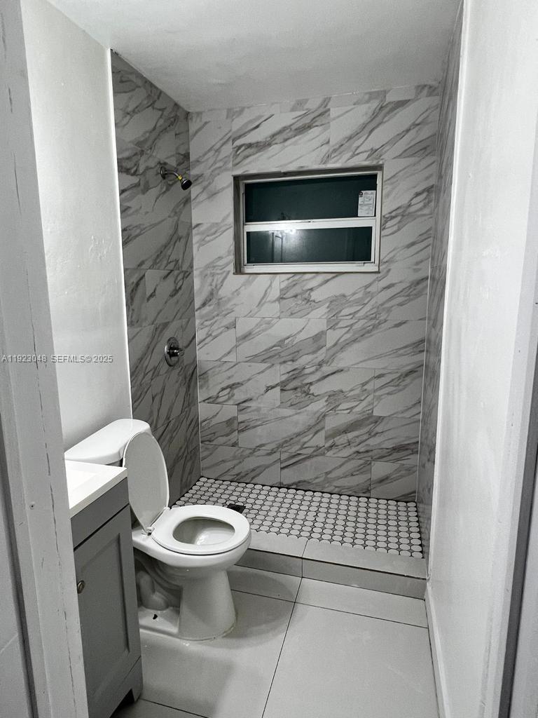 See details / 1650 sq. ft. $ 2025-12-01 0 Photo