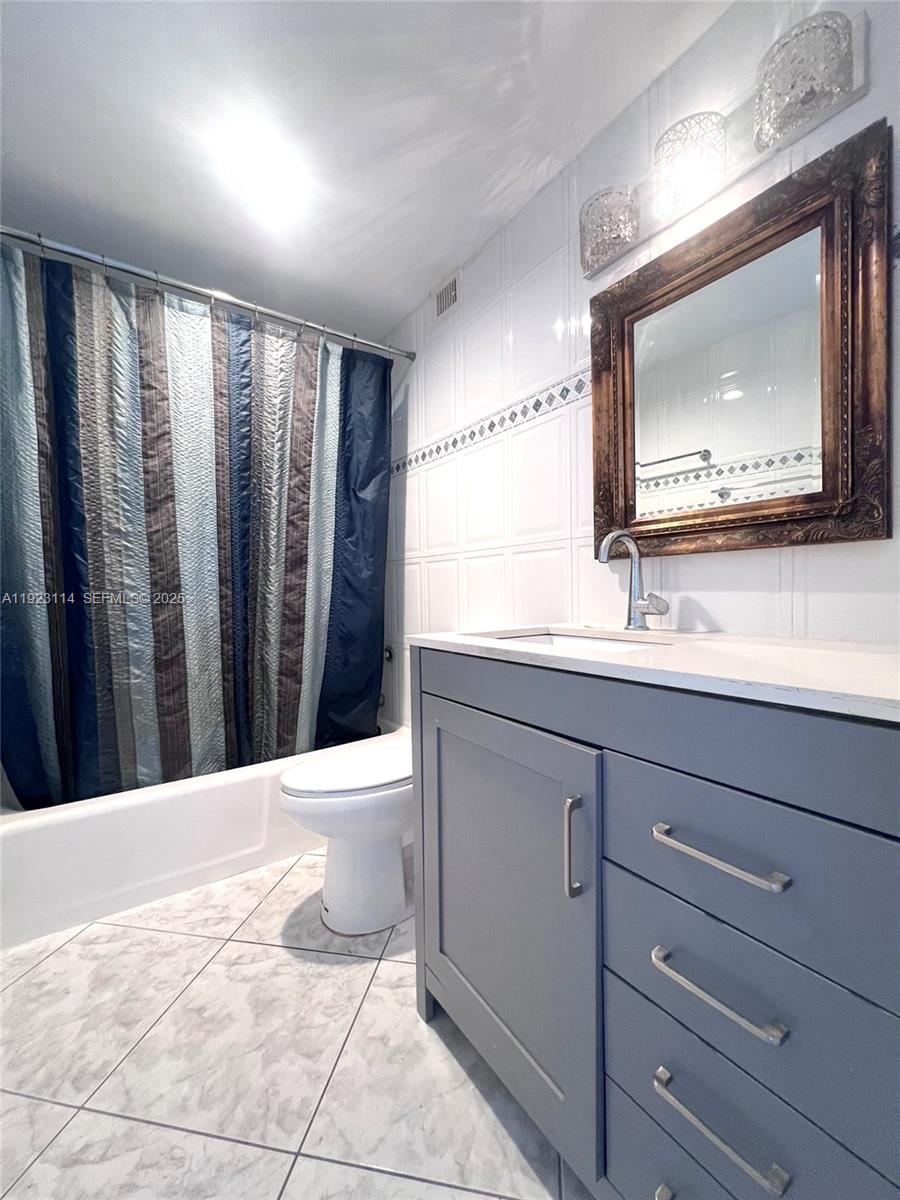 Photo of 400 Kings Point Dr #322, Sunny Isles Beach, Florida, 33160 -