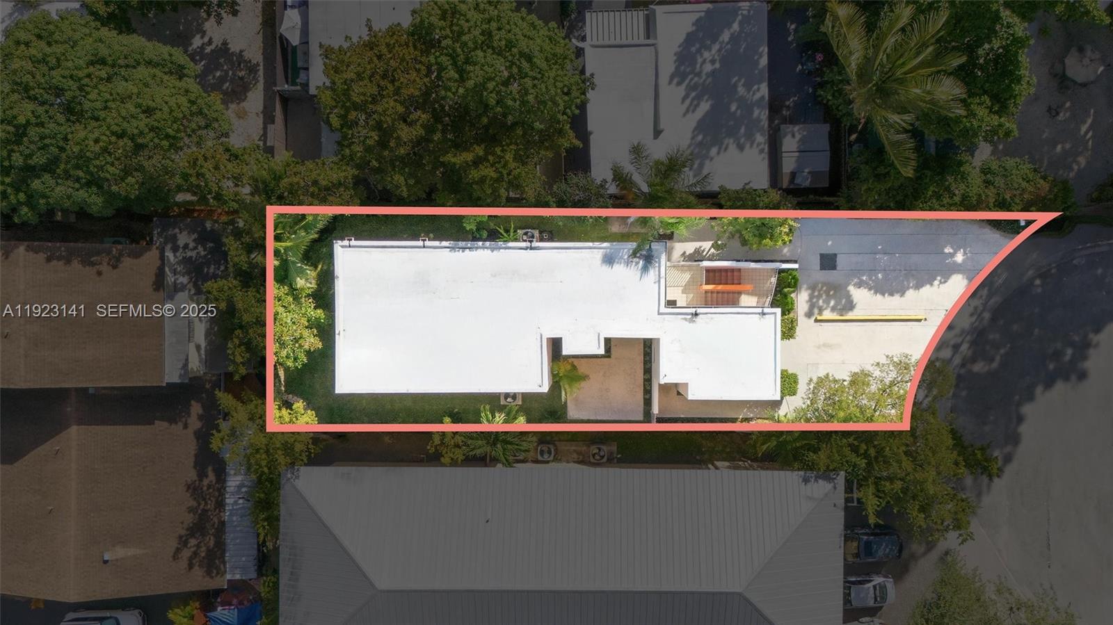 See details / 2658 sq. ft. $ 2025-12-01 0 Photo