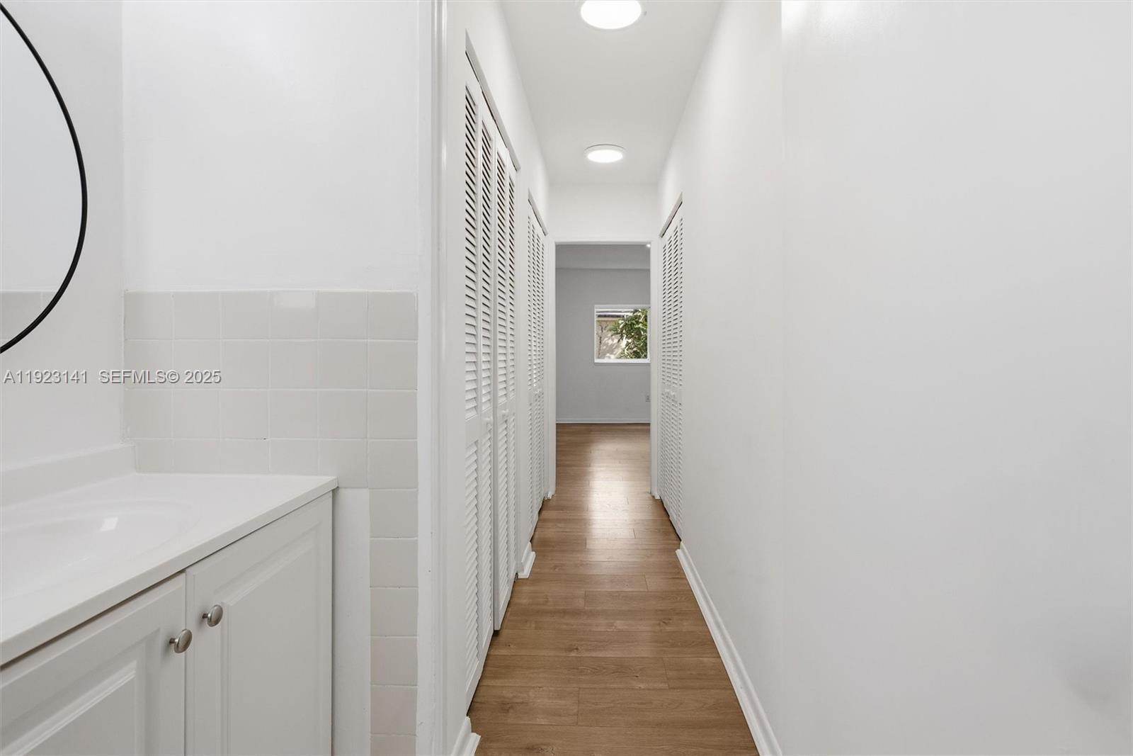 See details / 2658 sq. ft. $ 2025-12-01 0 Photo