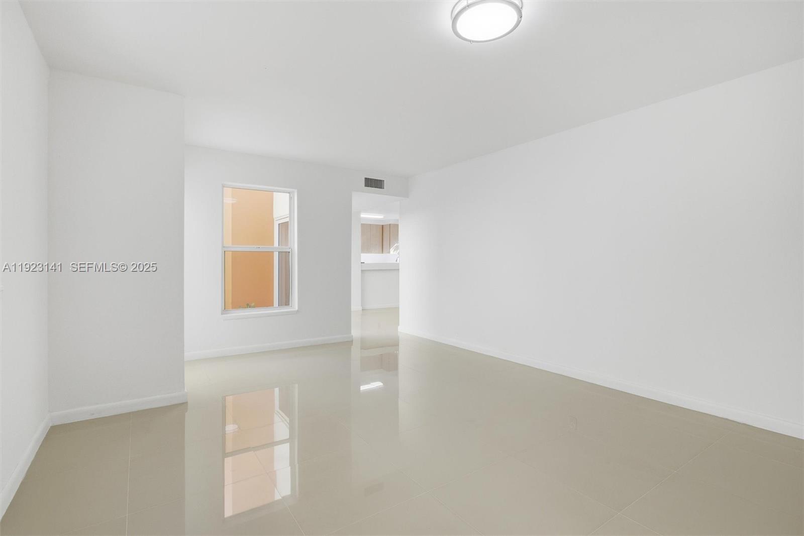 See details / 2658 sq. ft. $ 2025-12-01 0 Photo