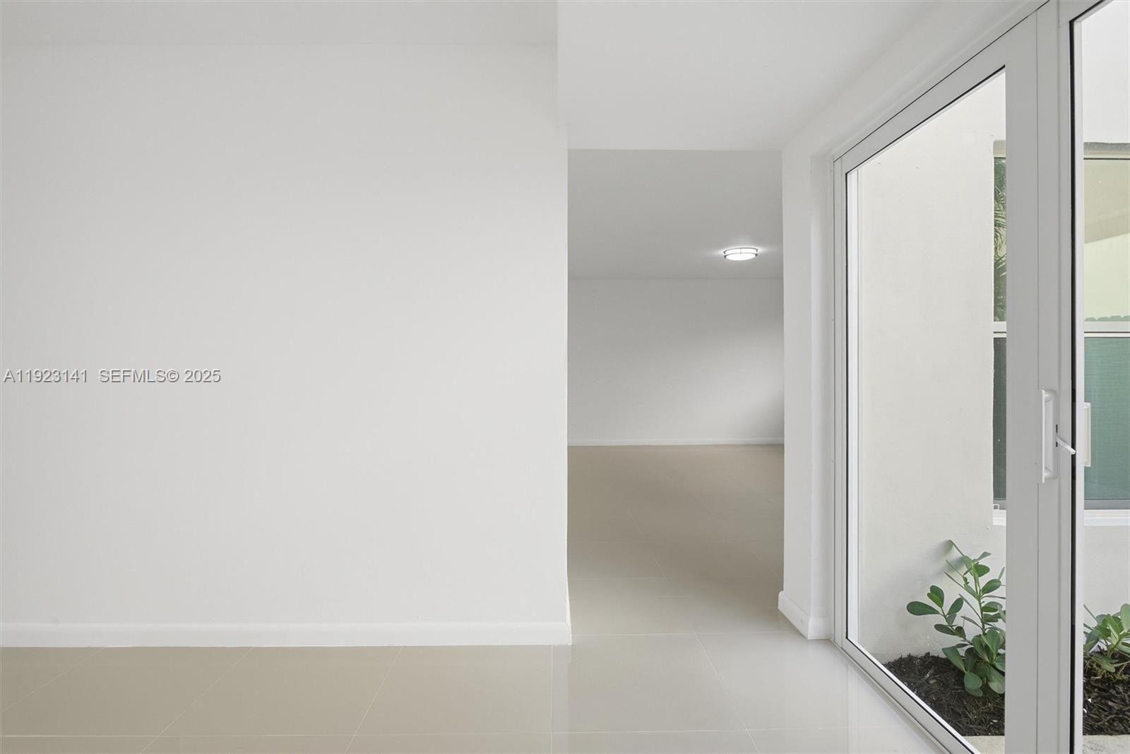 See details / 2658 sq. ft. $ 2025-12-01 0 Photo