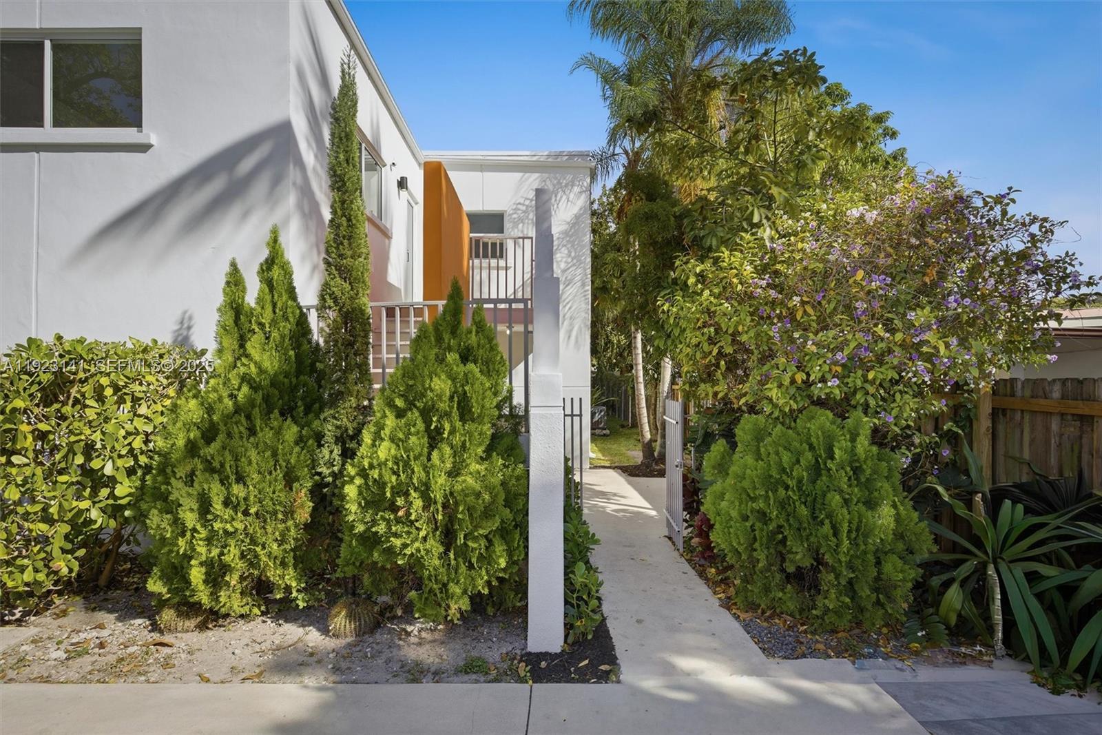 See details / 2658 sq. ft. $ 2025-12-01 0 Photo