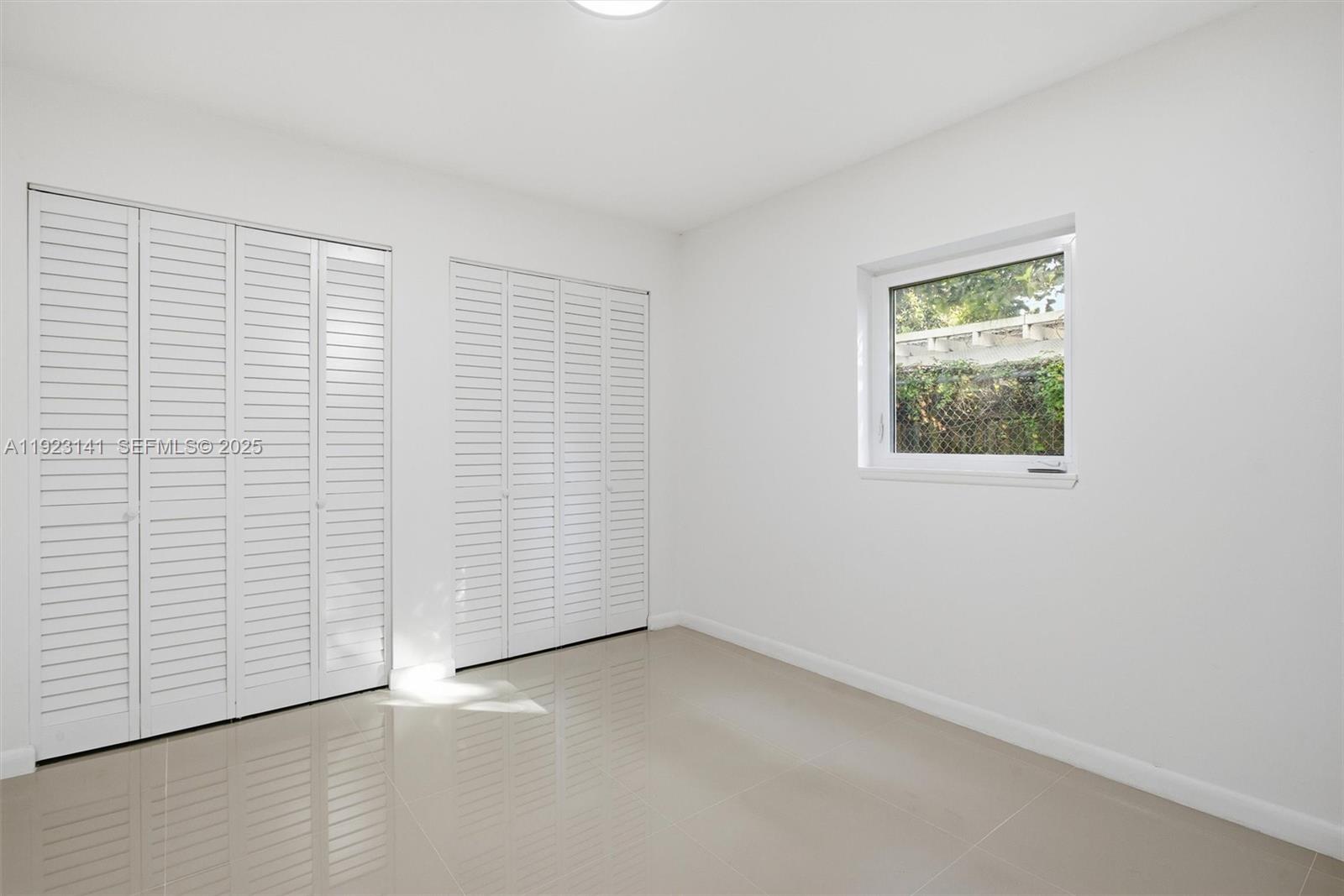 See details / 2658 sq. ft. $ 2025-12-01 0 Photo