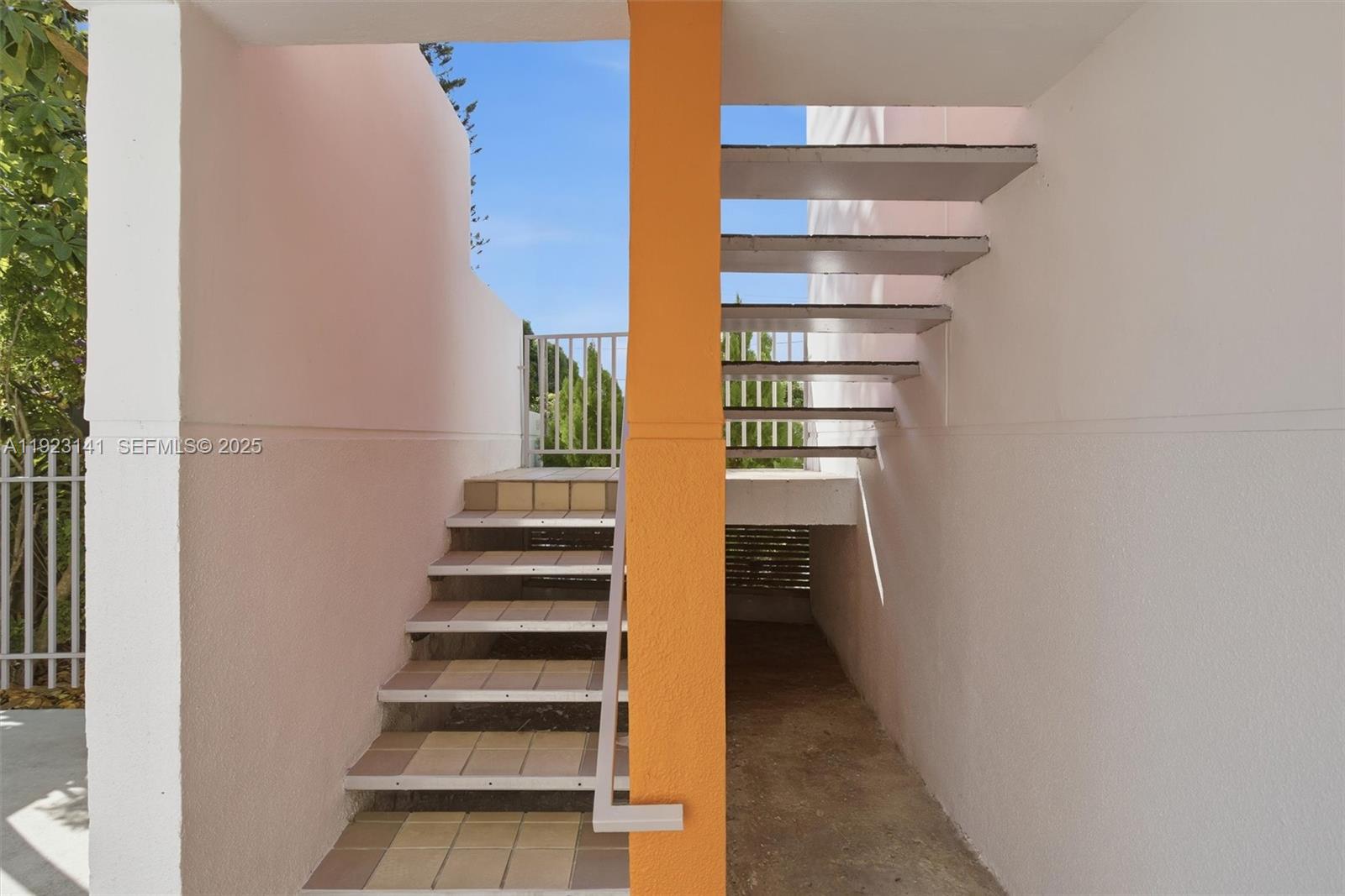 See details / 2658 sq. ft. $ 2025-12-01 0 Photo