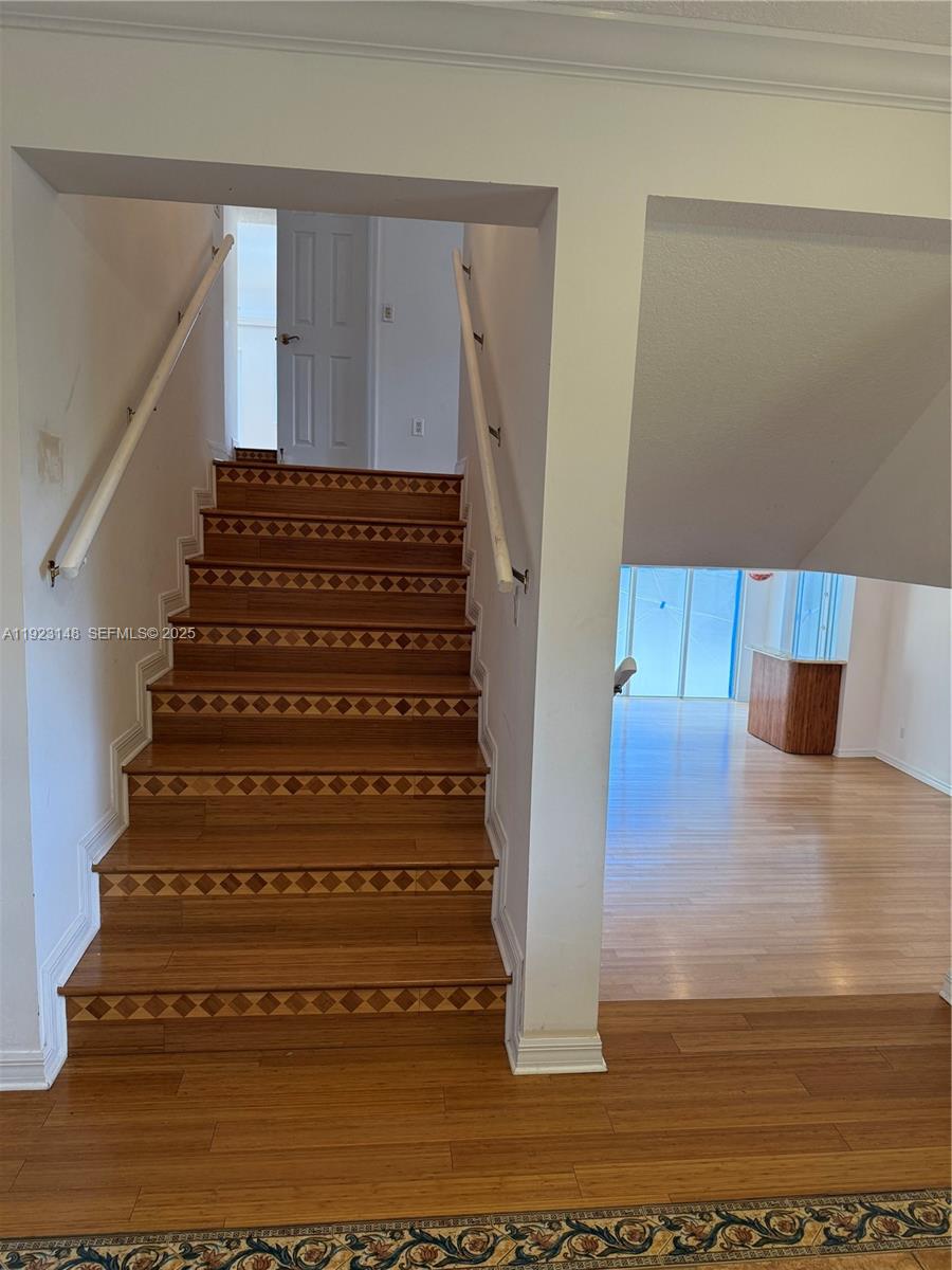   /   sq. ft. $ 2025-12-01 0 Photo