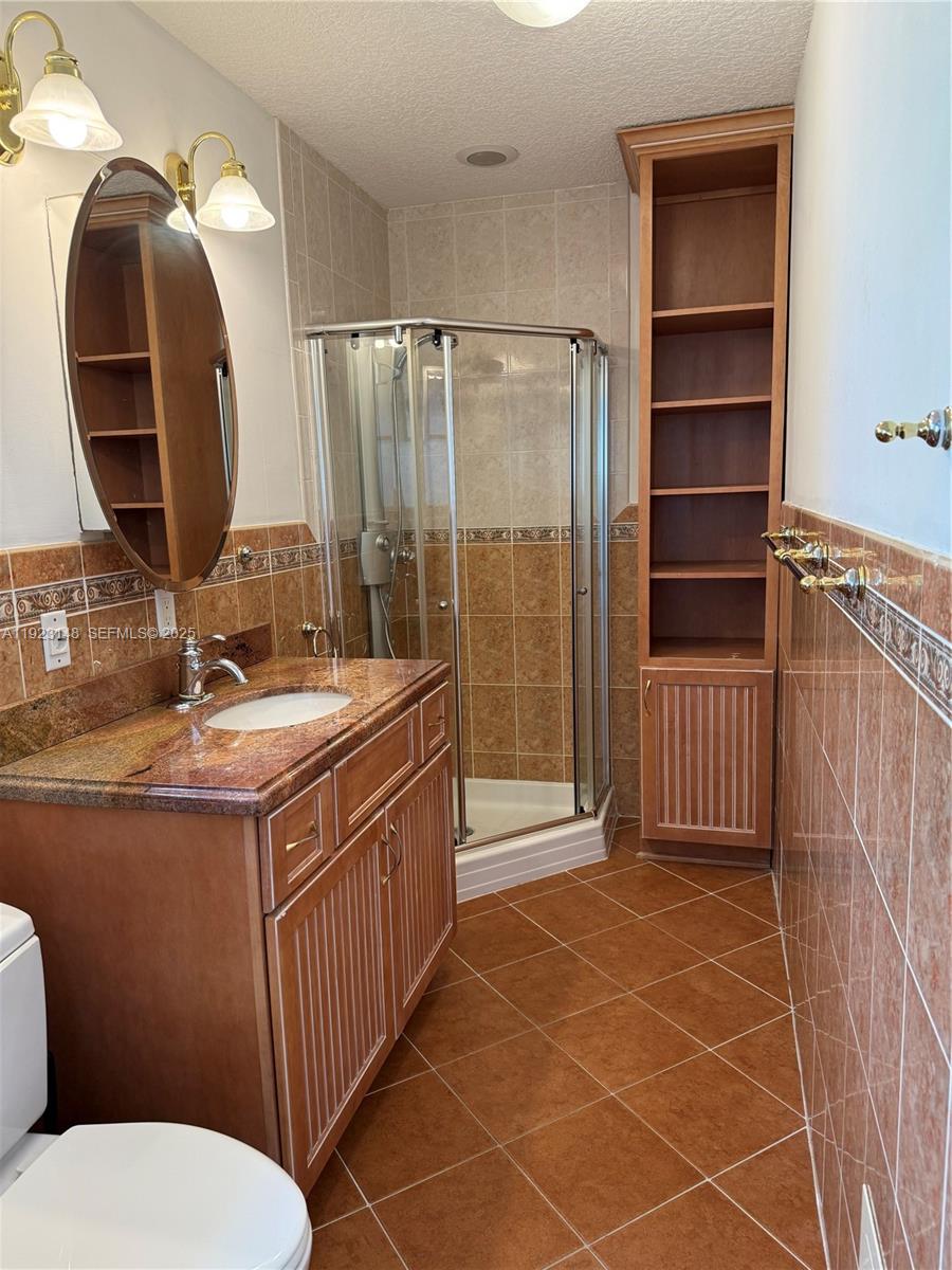   /   sq. ft. $ 2025-12-01 0 Photo