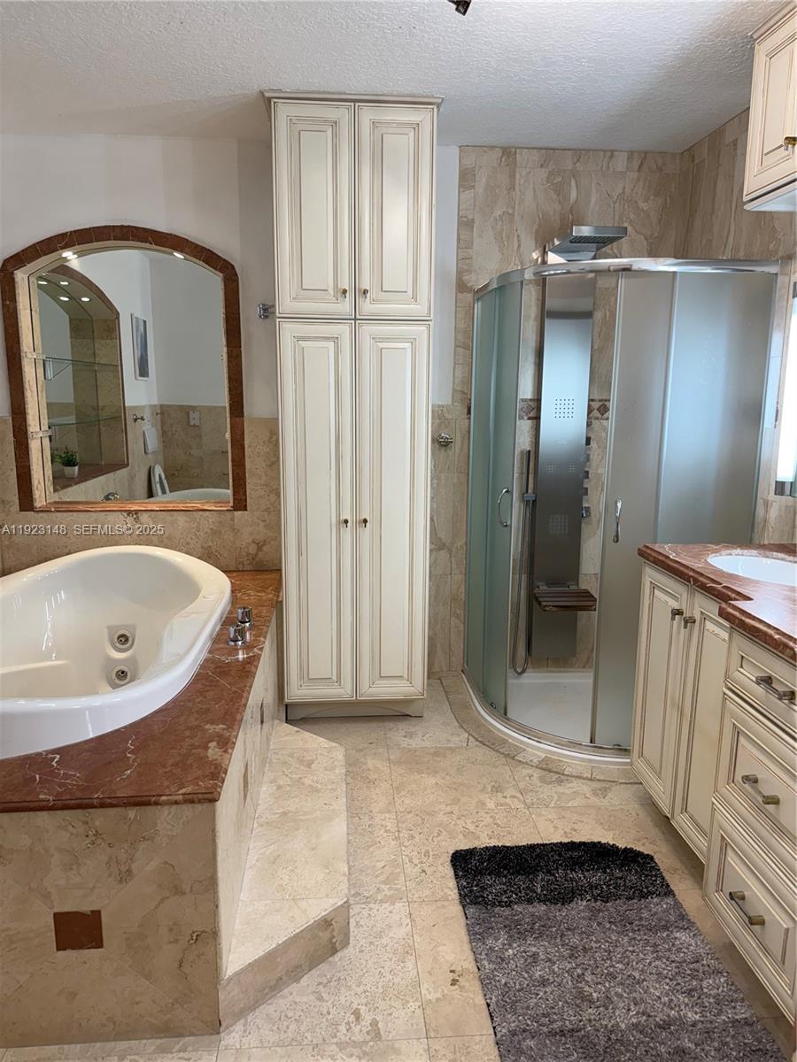   /   sq. ft. $ 2025-12-01 0 Photo